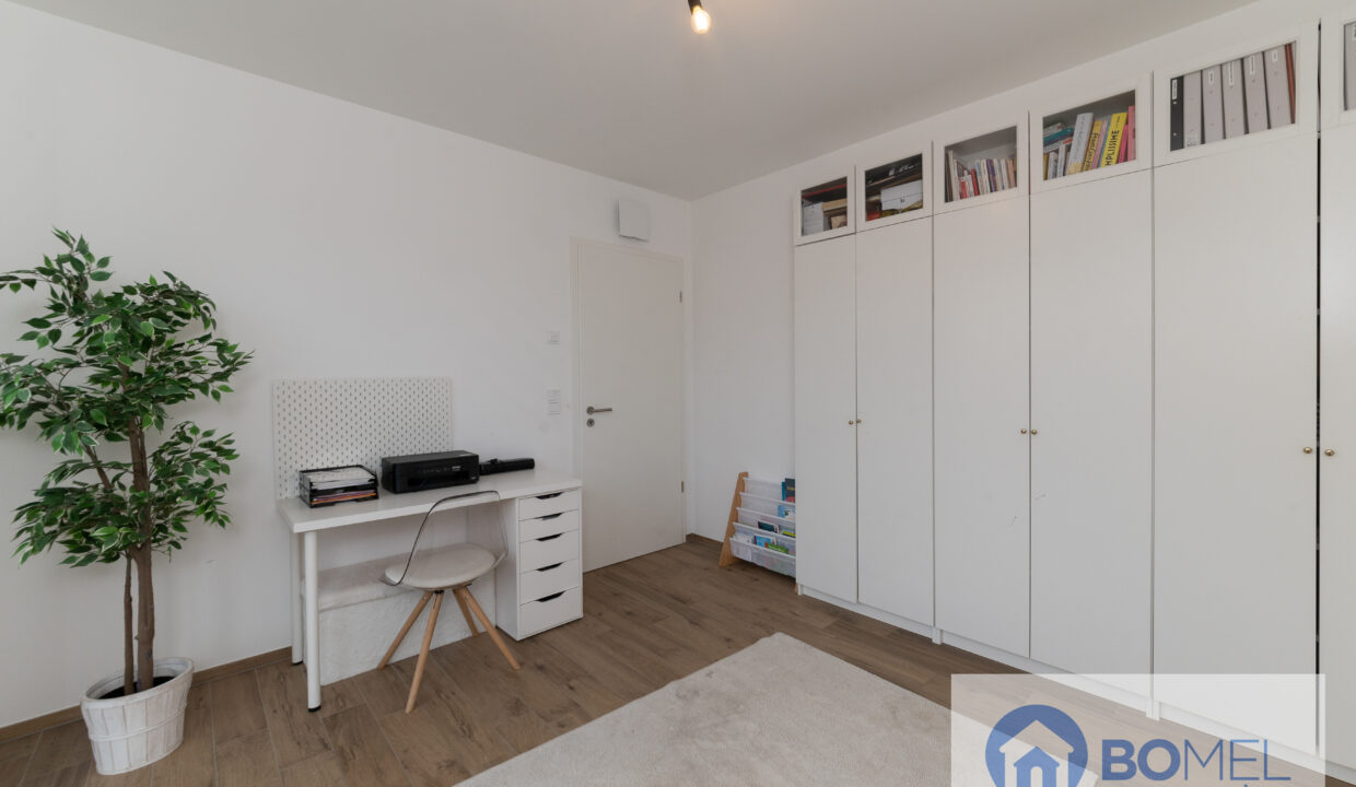 Ludovic Roodt Logo-17